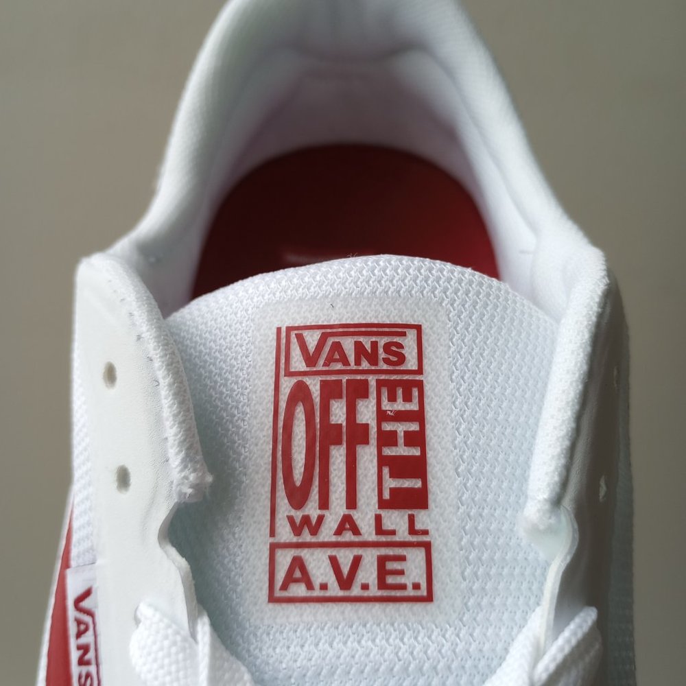 Vans Men's Ave Sport Leather / Mesh Low Top Sneaker in Cool Looking - Picture 10 of 13